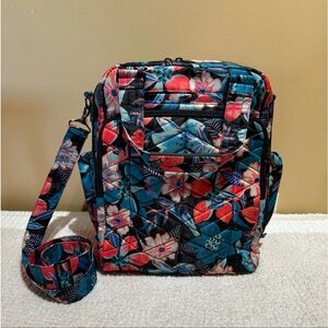 Lug Ranger XL Overnight Tote Bag—RESORT TROPICS (NWOT)